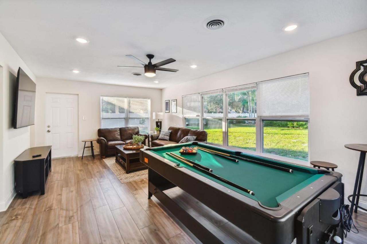Plush Sheets, Games!, Huge Backyard, Massage Chair Tampa Exterior photo